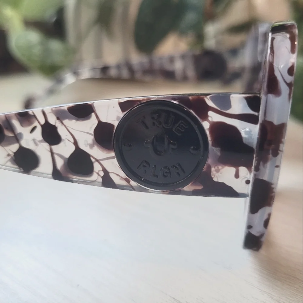 🌼HP🌼 True Religion Tortis Shell Sunglasses - Picture 3 of 6